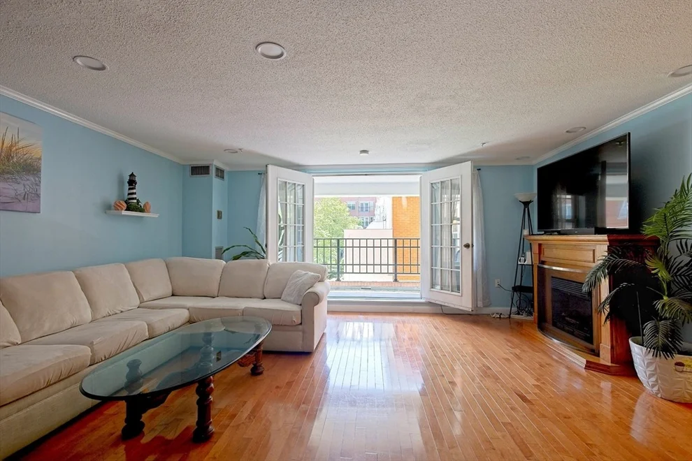 Unit for sale at 11 Church St, Salem, MA 01970