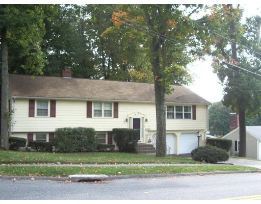 Unit for sale at 12 Lynnwood Lane, Worcester, MA 01609
