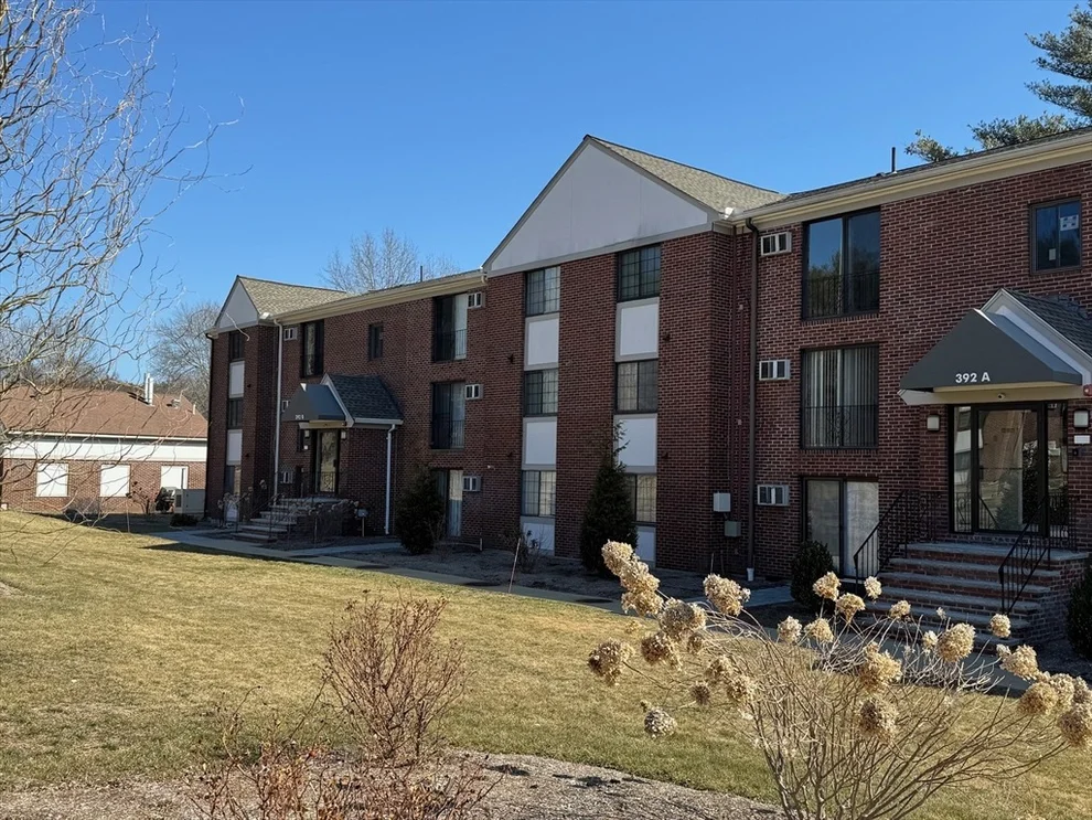 Unit for sale at 392B Great Rd, Acton, MA 01720