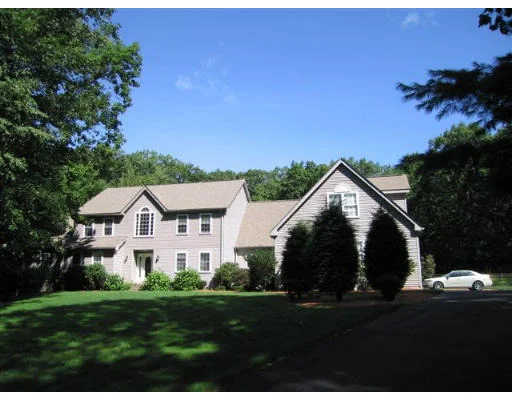 Unit for sale at 5 Tiffany Lane, Hudson, MA 01749