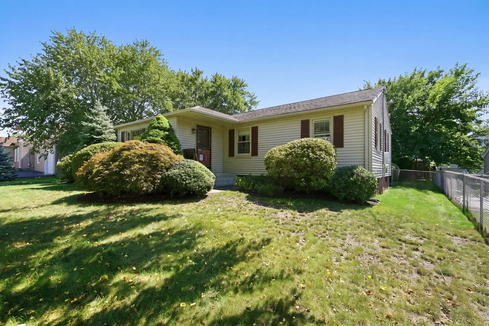 Unit for sale at 25 Gertrude St, Springfield, MA 01118
