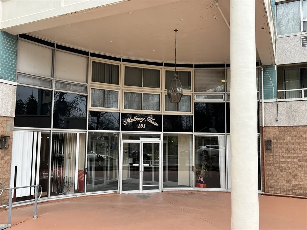 Unit for sale at 101 Mulberry, Springfield, MA 01105