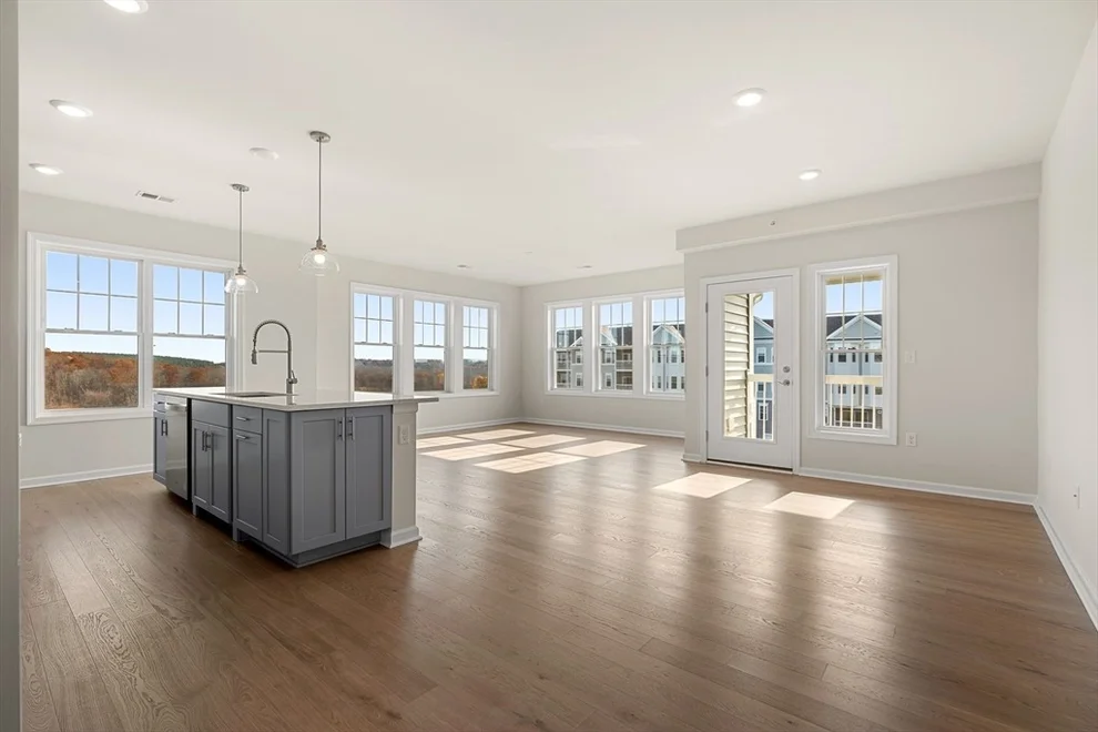 Unit for sale at 5 Peters Farm Way, Westborough, MA 01581
