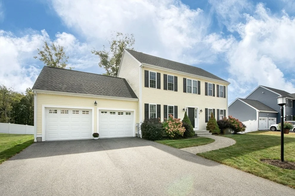 Unit for sale at 93 Mceachron Dr, Stoughton, MA 02072