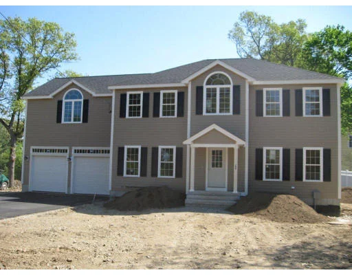 Unit for sale at 108 Canton Ter, Westwood, MA 02090