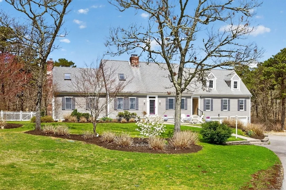 Unit for sale at 4 Skipper Shea Ln, Harwich, MA 02645
