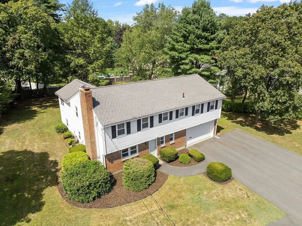 Unit for sale at 4 Whipple Rd, Peabody, MA 01960
