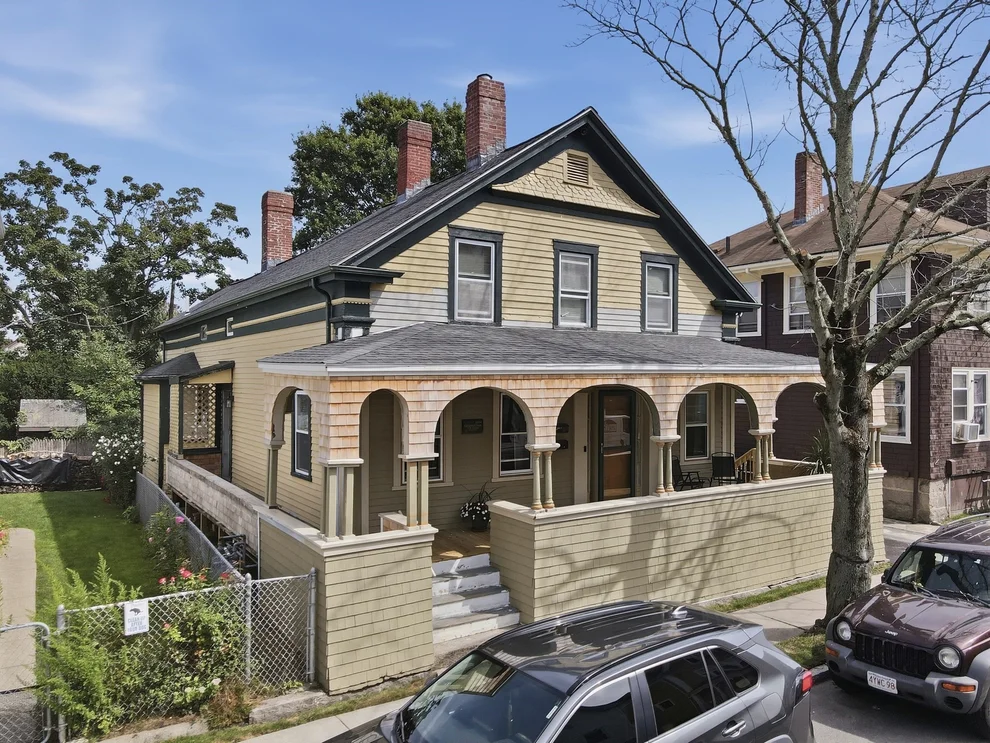 Unit for sale at 164 Chestnut Street, New Bedford, MA 02740