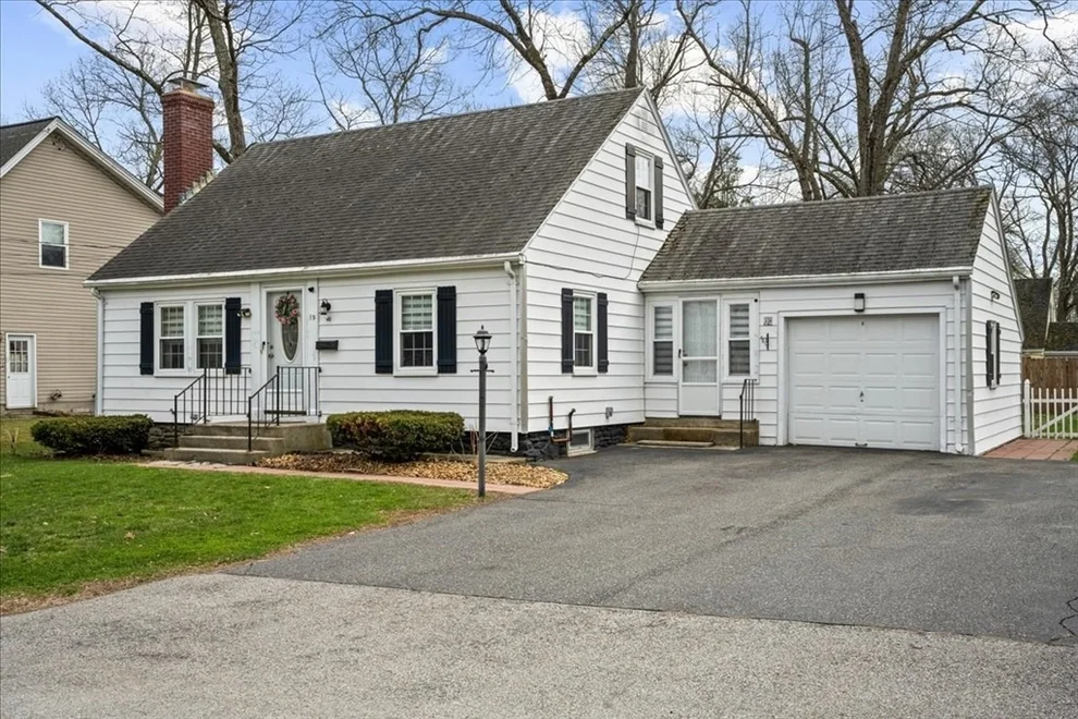 Unit for sale at 19 Oakwood Ave, Auburn, MA 01501