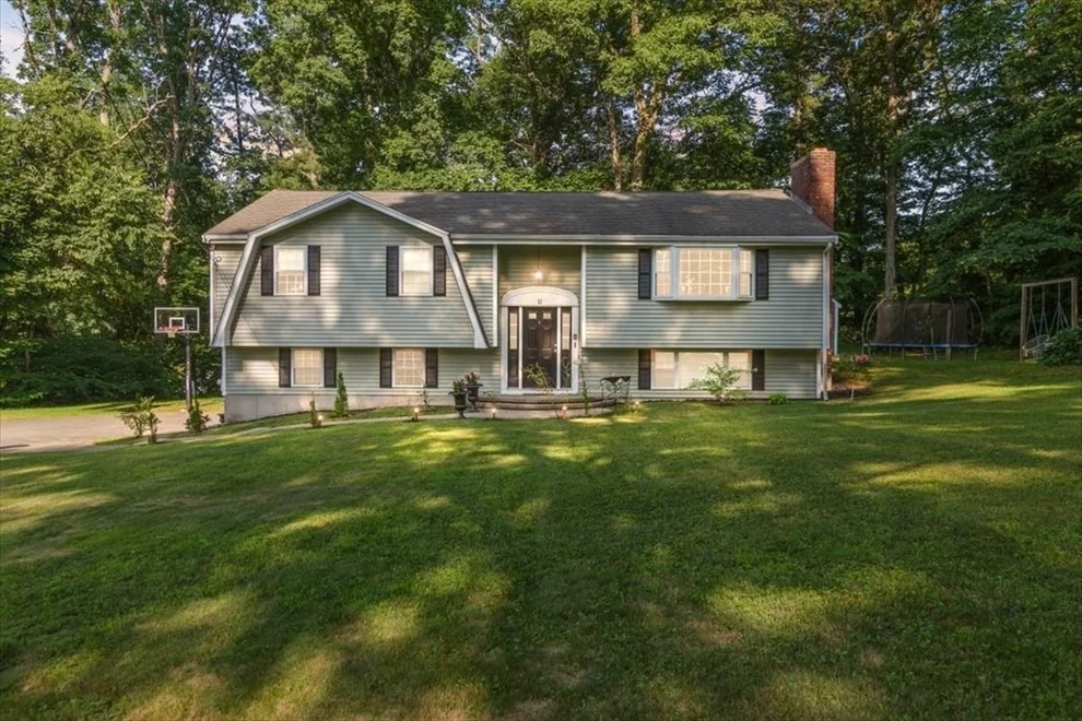 Unit for sale at 11 Harriman Rd, Merrimac, MA 01860