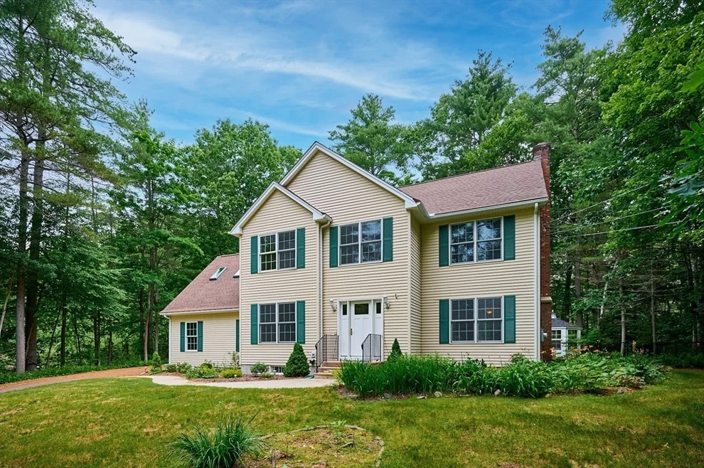 Unit for sale at 169 Aldrich St, Belchertown, MA 01007