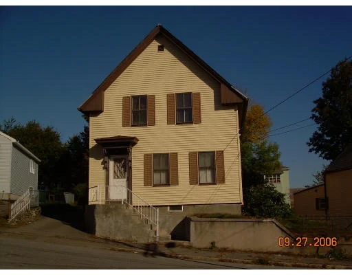 Unit for sale at 17 Spruce, Fitchburg, MA 01420