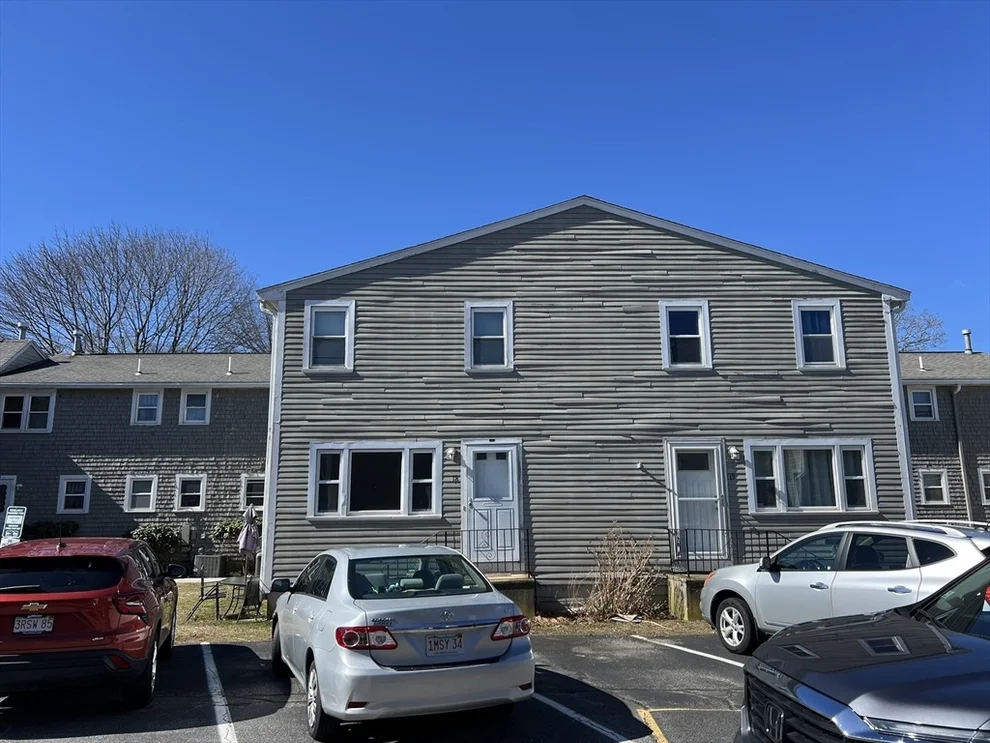 Unit for sale at 342 Hathaway Blvd, New Bedford, MA 02740