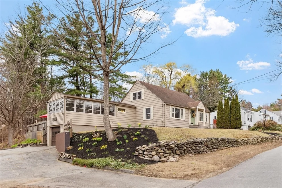 Unit for sale at 21 Beal St, Lunenburg, MA 01462