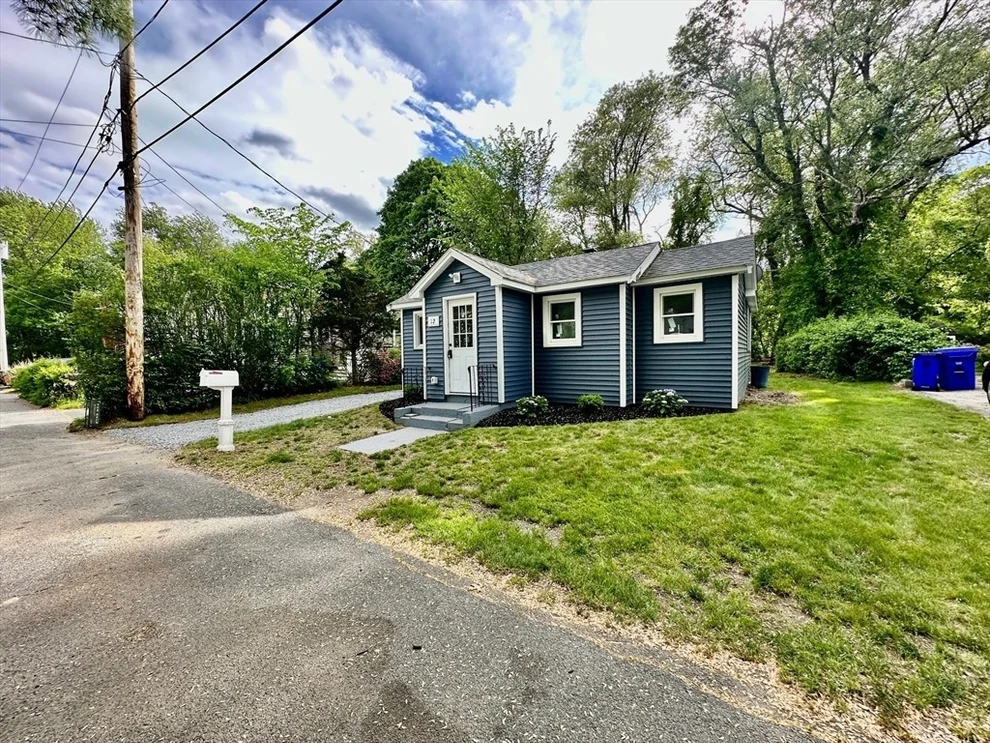 Unit for sale at 12 English Rd, Holbrook, MA 02343