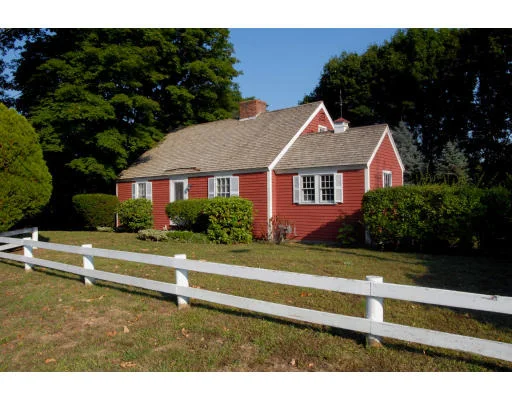 Unit for sale at 8 Ardley Road, Winchester, MA 01890