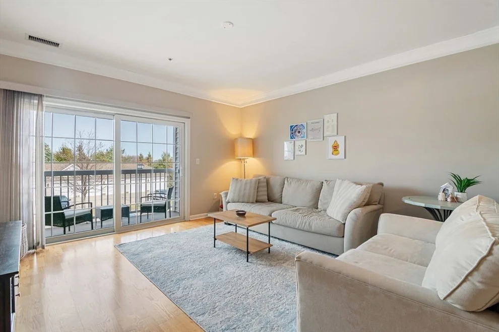 Unit for sale at 204 Clocktower Dr, Waltham, MA 02452