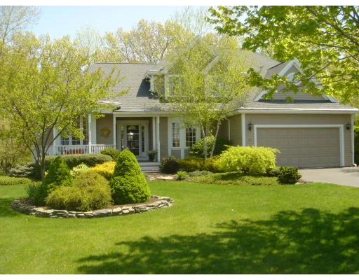 Unit for sale at 21 Farmington Dr, Shrewsbury, MA 01545