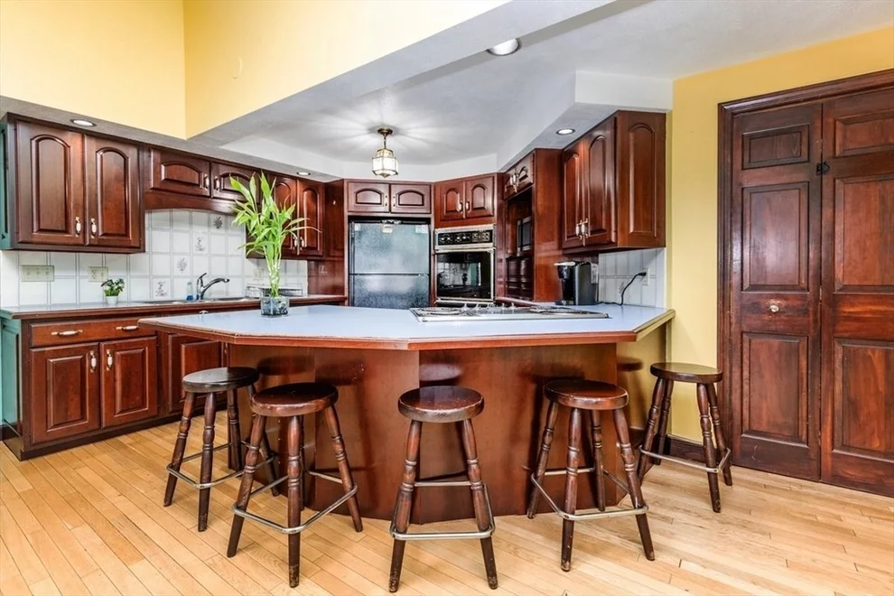 Unit for sale at 168 Cottage St, Everett, MA 02149