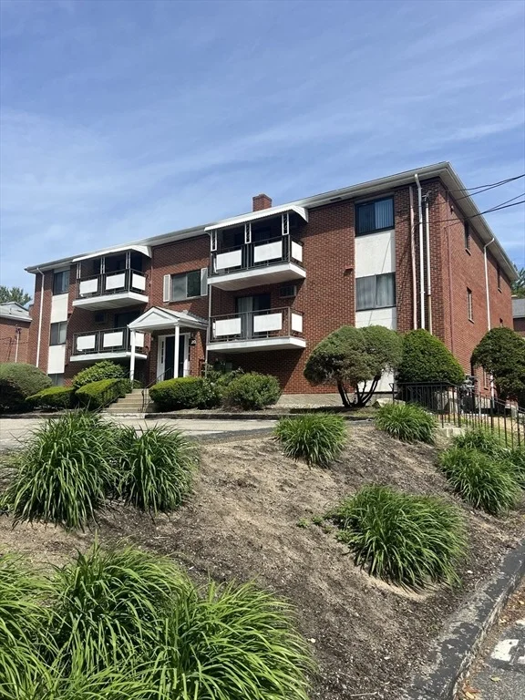 Unit for sale at 20 Colonial Drive, Andover, MA 01810
