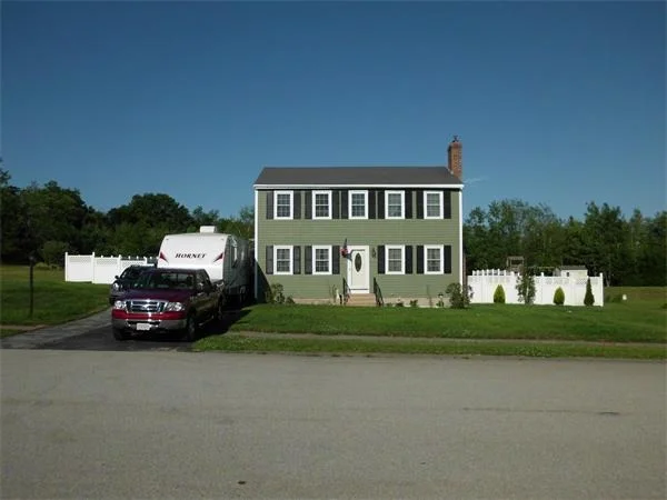 Unit for sale at 6 Pond Ln, Charlton, MA 01507