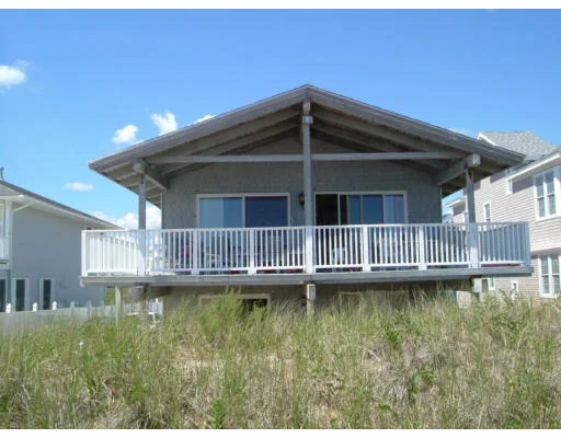 Unit for sale at 512 N End Blvd, Salisbury, MA 01952