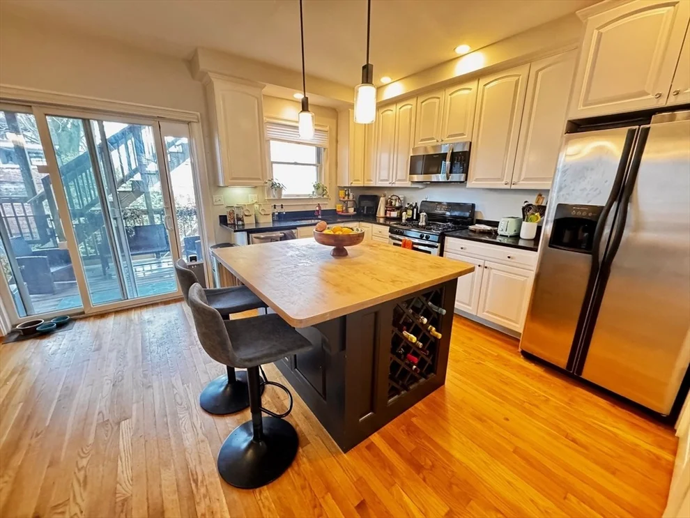 Unit for sale at 515 East 8th St, Boston, MA 02127