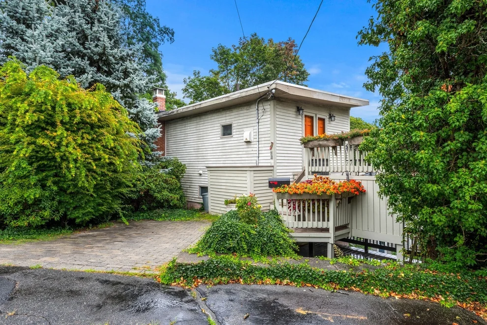 Unit for sale at 33 Stony Brook Rd., Marblehead, MA 01945