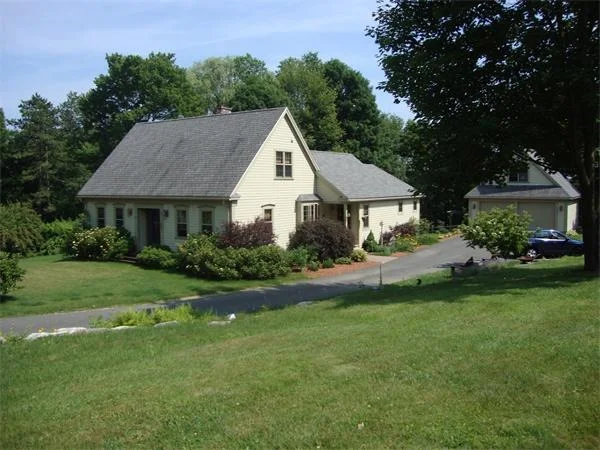 Unit for sale at 23 East Center St, Northampton, MA 01053