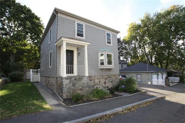 Unit for sale at 35 Chestnut St, Marblehead, MA 01945