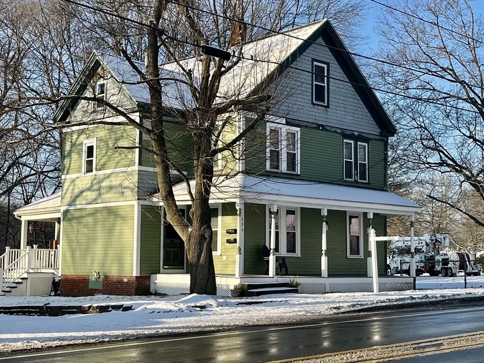 Unit for sale at 204 Elm, Amesbury, MA 01913