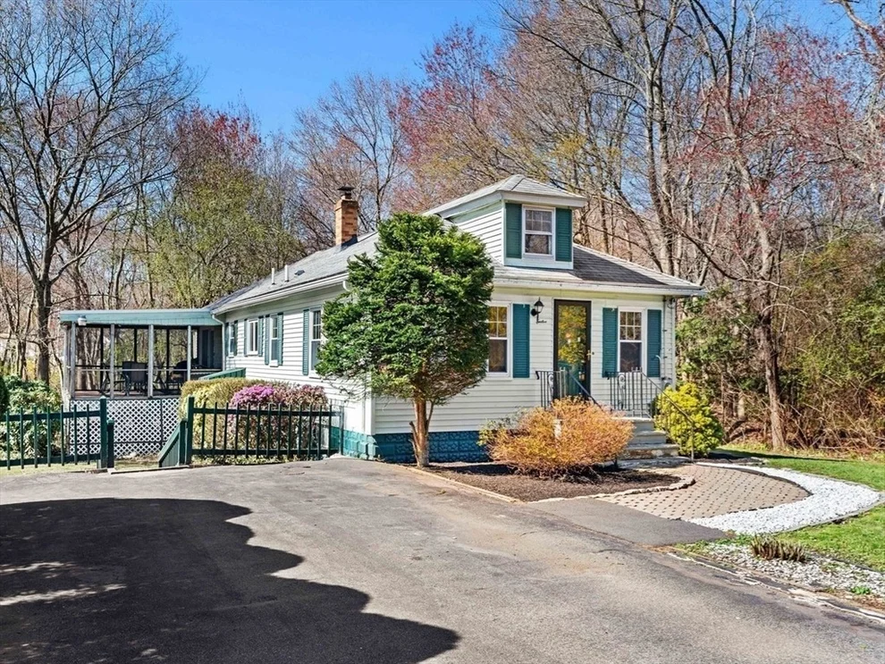 Unit for sale at 12 Lake Ave, Saugus, MA 01906
