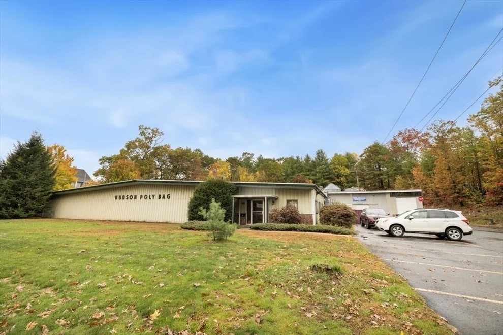 Unit for sale at 578 Main Street, Hudson, MA 01749
