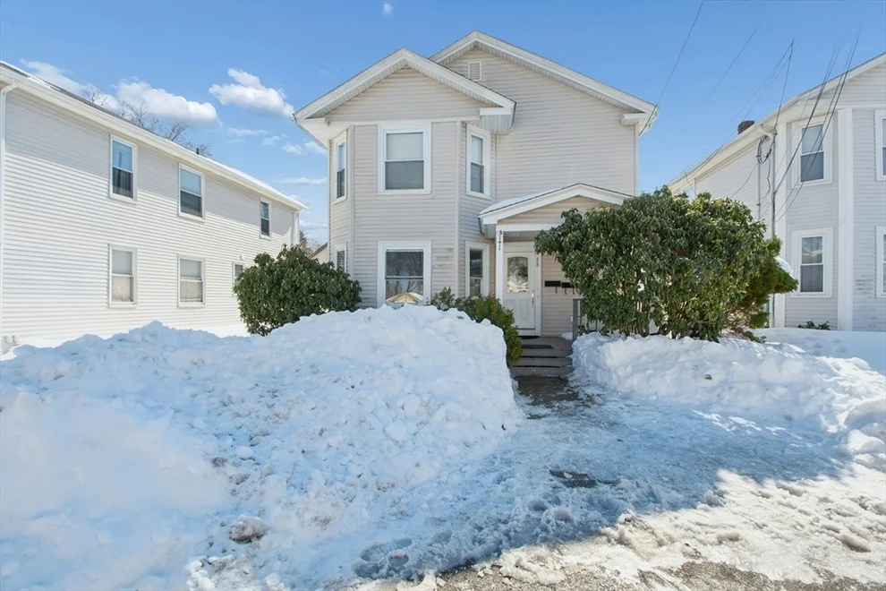 Unit for sale at 88 Crescent St, Franklin, MA 02038