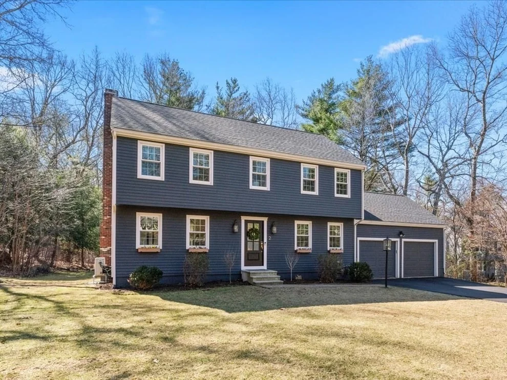 Unit for sale at 2 Harley Ln, Foxboro, MA 02035