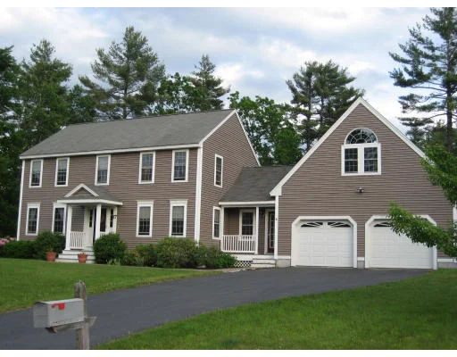 Unit for sale at 17 Thurston Hill Rd, Rutland, MA 01543