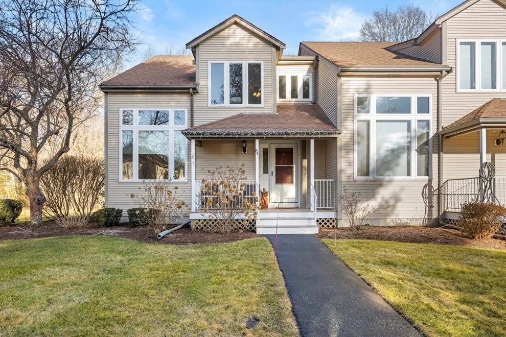Unit for sale at 84 Willow Pond Dr, Rockland, MA 02370