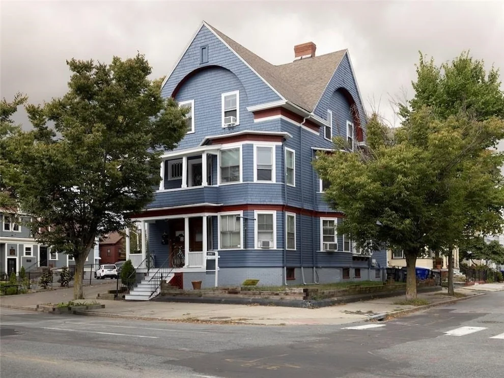 Unit for sale at 271-273 Broadway, Providence, RI 02903