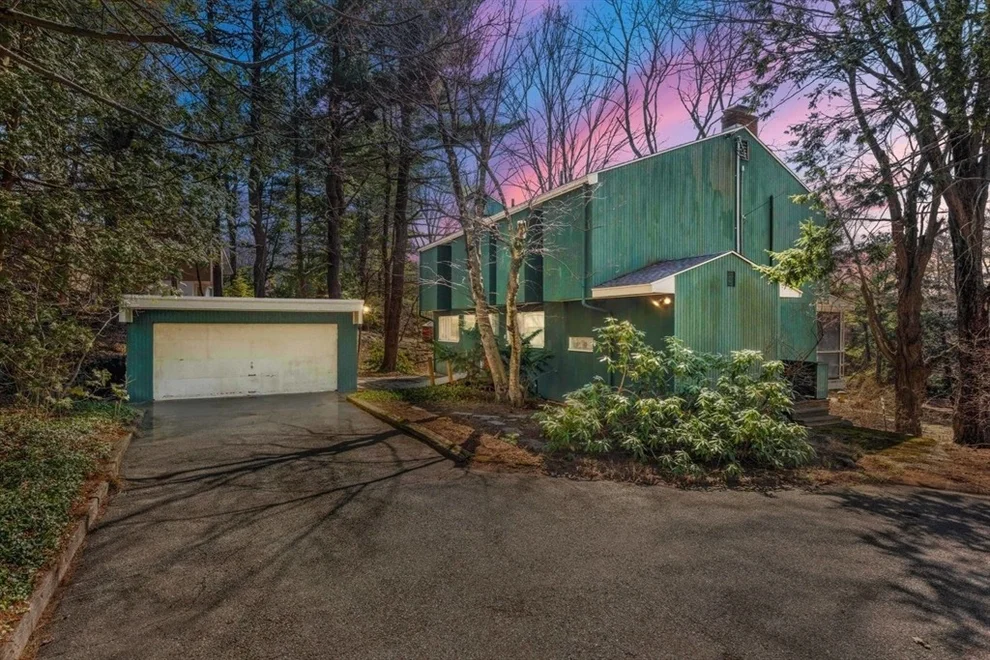 Unit for sale at 542 Concord Avenue, Lexington, MA 02421