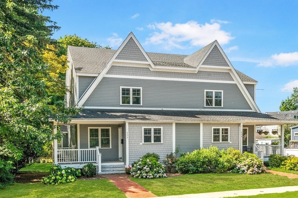 Unit for sale at 121 Salem St, Reading, MA 01867