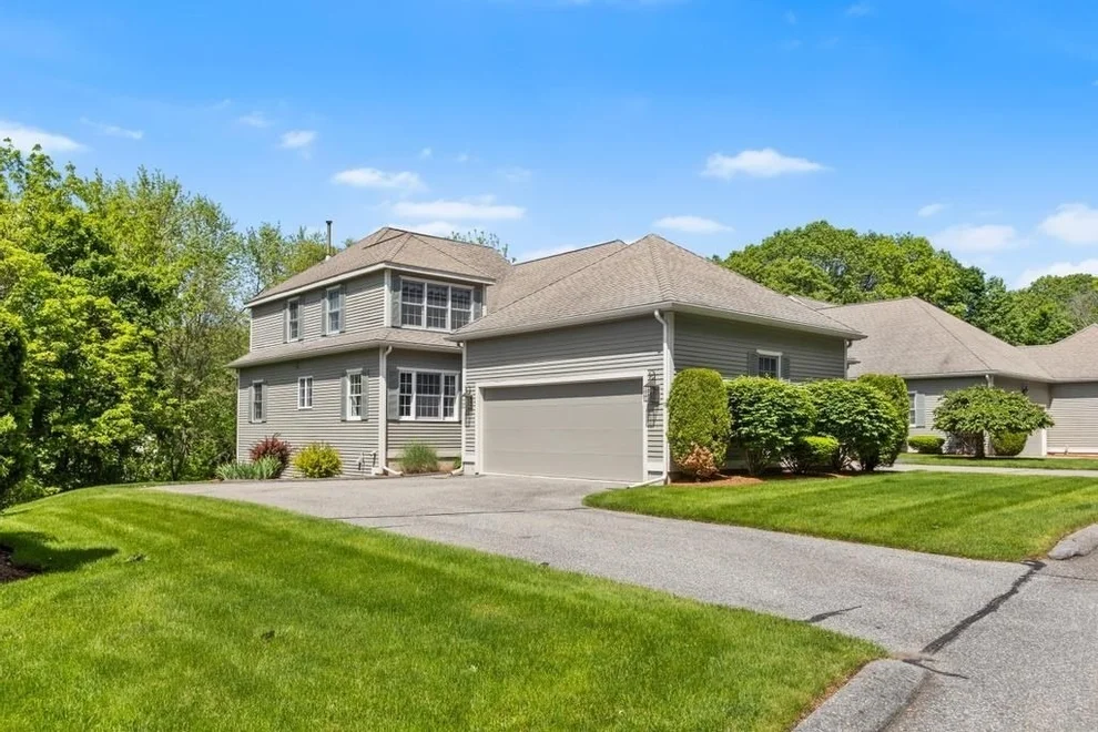 Unit for sale at 6 Leaning Elm Drive, Reading, MA 01867