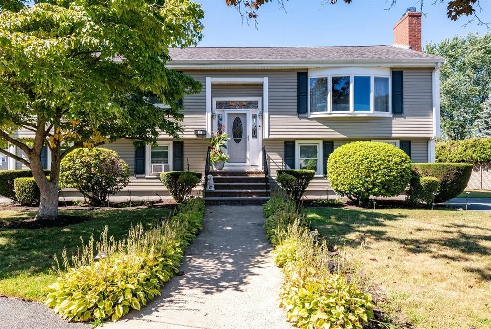 Unit for sale at 27 Carr Rd, Saugus, MA 01906