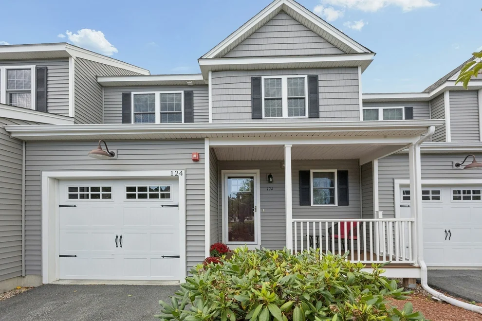 Unit for sale at 124 Ice House Landing, Marlborough, MA 01752
