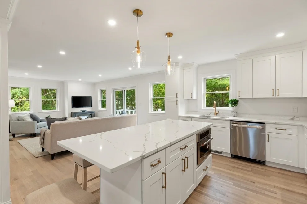 Unit for sale at 318 Essex Ave, Gloucester, MA 01930