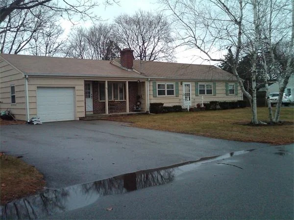 Unit for sale at 36 Winthrop St, Seekonk, MA 02771