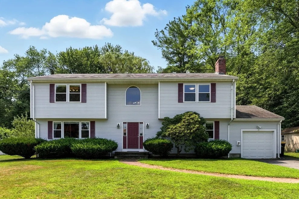 Unit for sale at 33 Highgate Rd, Framingham, MA 01701