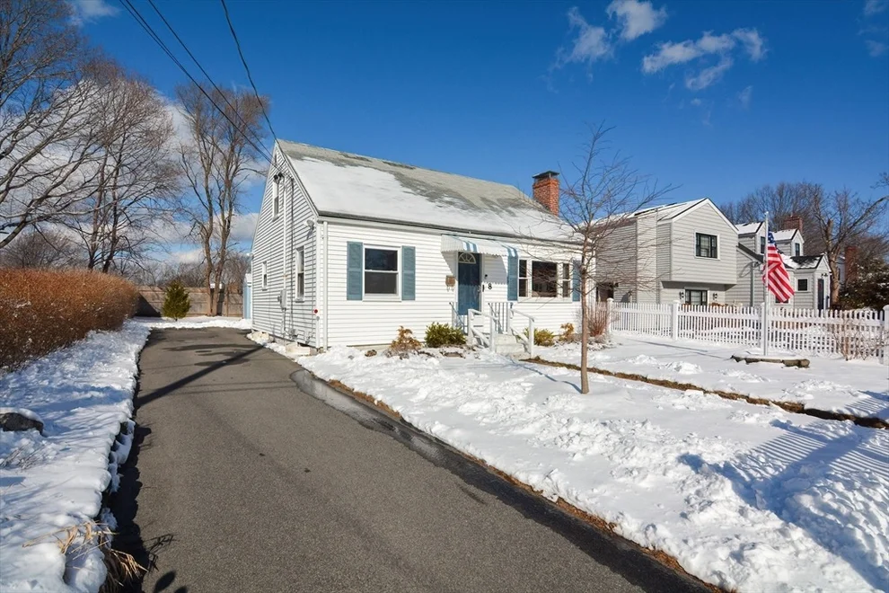 Unit for sale at 8 Howe St, Quincy, MA 02169