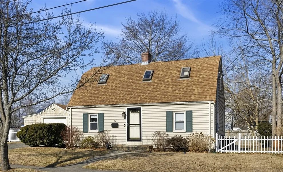 Unit for sale at 6 Sunset Dr, Beverly, MA 01915