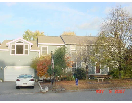 Unit for sale at 94 Rumbrook Rd, Leominster, MA 01453