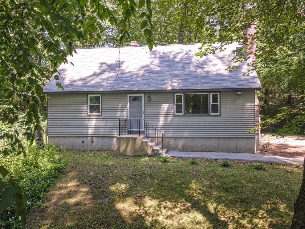 Unit for sale at 40 Sherburne Ave, Tyngsborough, MA 01879
